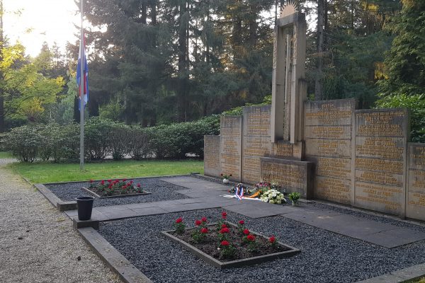 Monument omgekomen inwoners Wolfheze